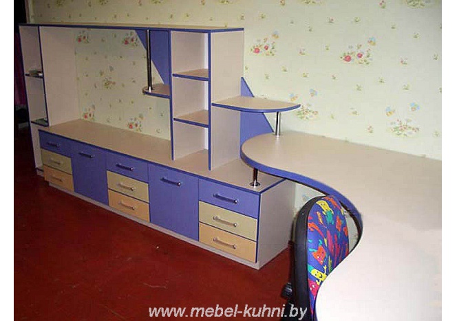 Комплект детской мебели 3